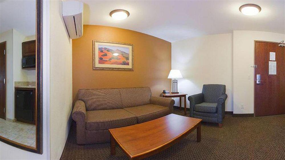 Holiday Inn Express & Suites Trinidad By Ihg מראה חיצוני תמונה